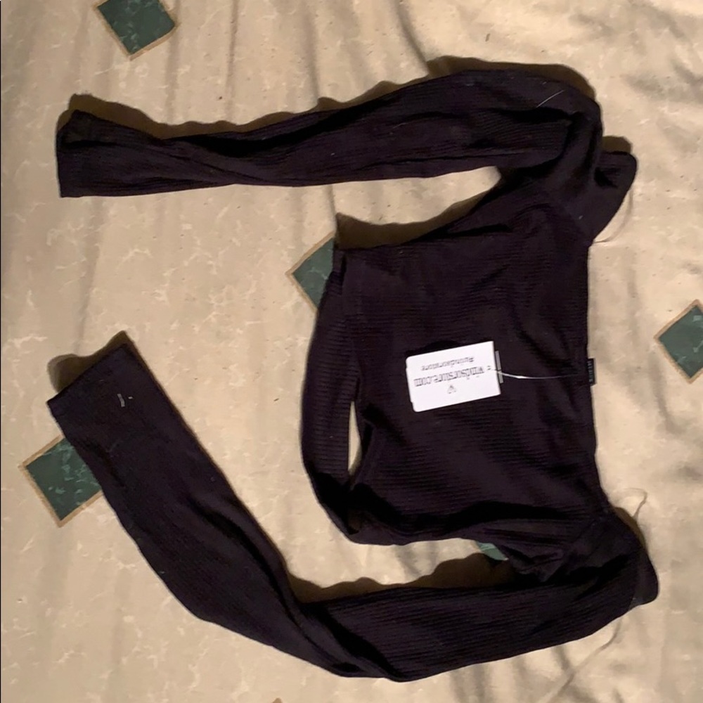 Long sleeve crop top